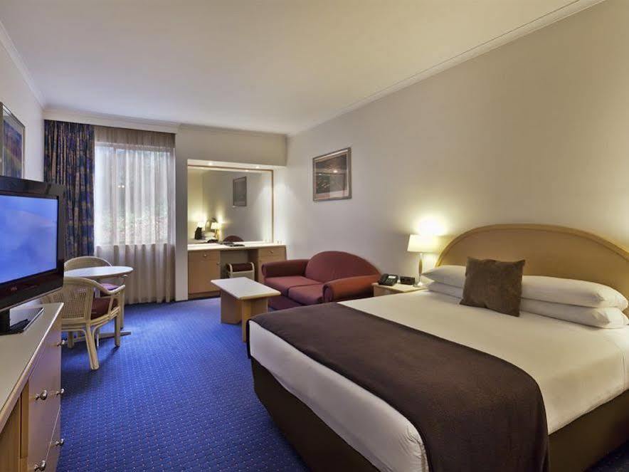 Quality Hotel Manor Mitcham Ngoại thất bức ảnh